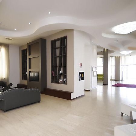 Rolling Hotel Casoria Dış mekan fotoğraf