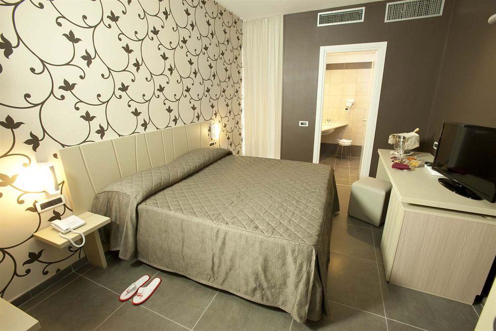 Rolling Hotel Casoria Dış mekan fotoğraf