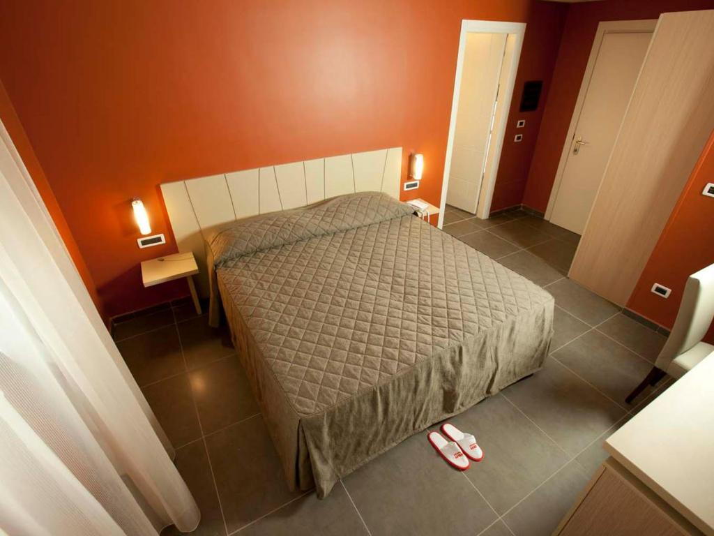 Rolling Hotel Casoria Oda fotoğraf