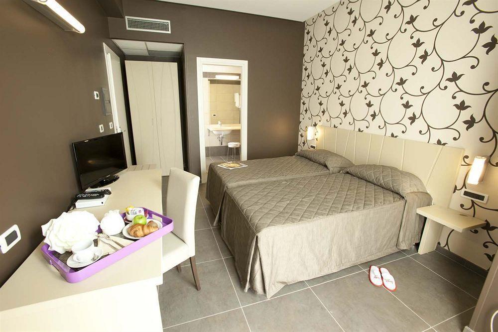 Rolling Hotel Casoria Dış mekan fotoğraf